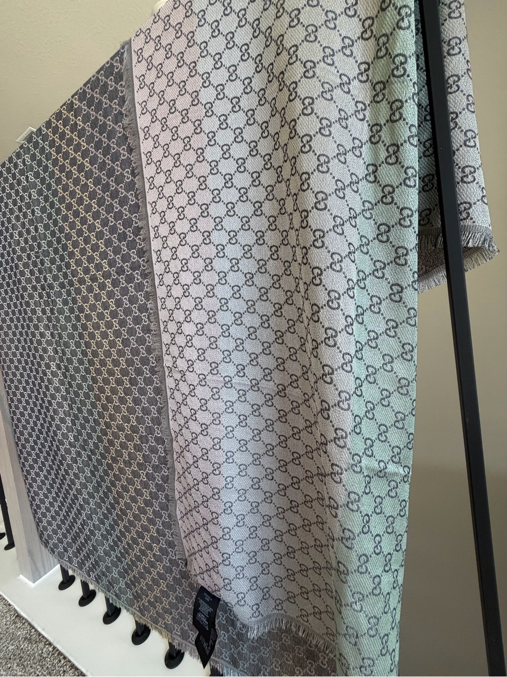 NWOT Gucci wool BIG throw blanket / Scarf